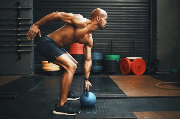 Quels sont les avantages des kettlebells pour une perte de poids rapide et efficace?